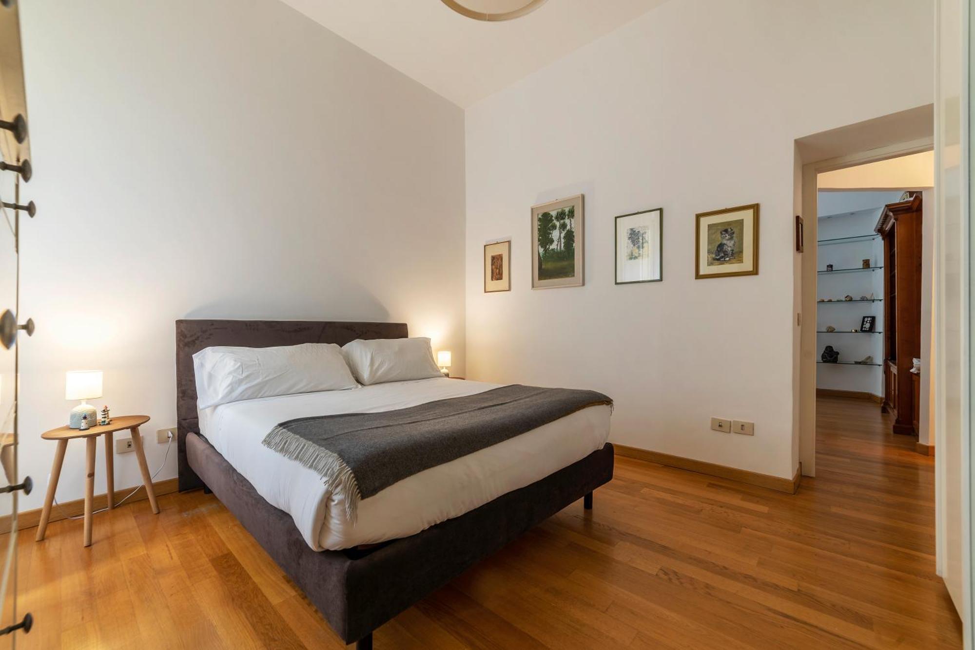 Accogliente E Colorato, A Pochi Passi Dal Colosseo - Fromhometorome Appartement Rome