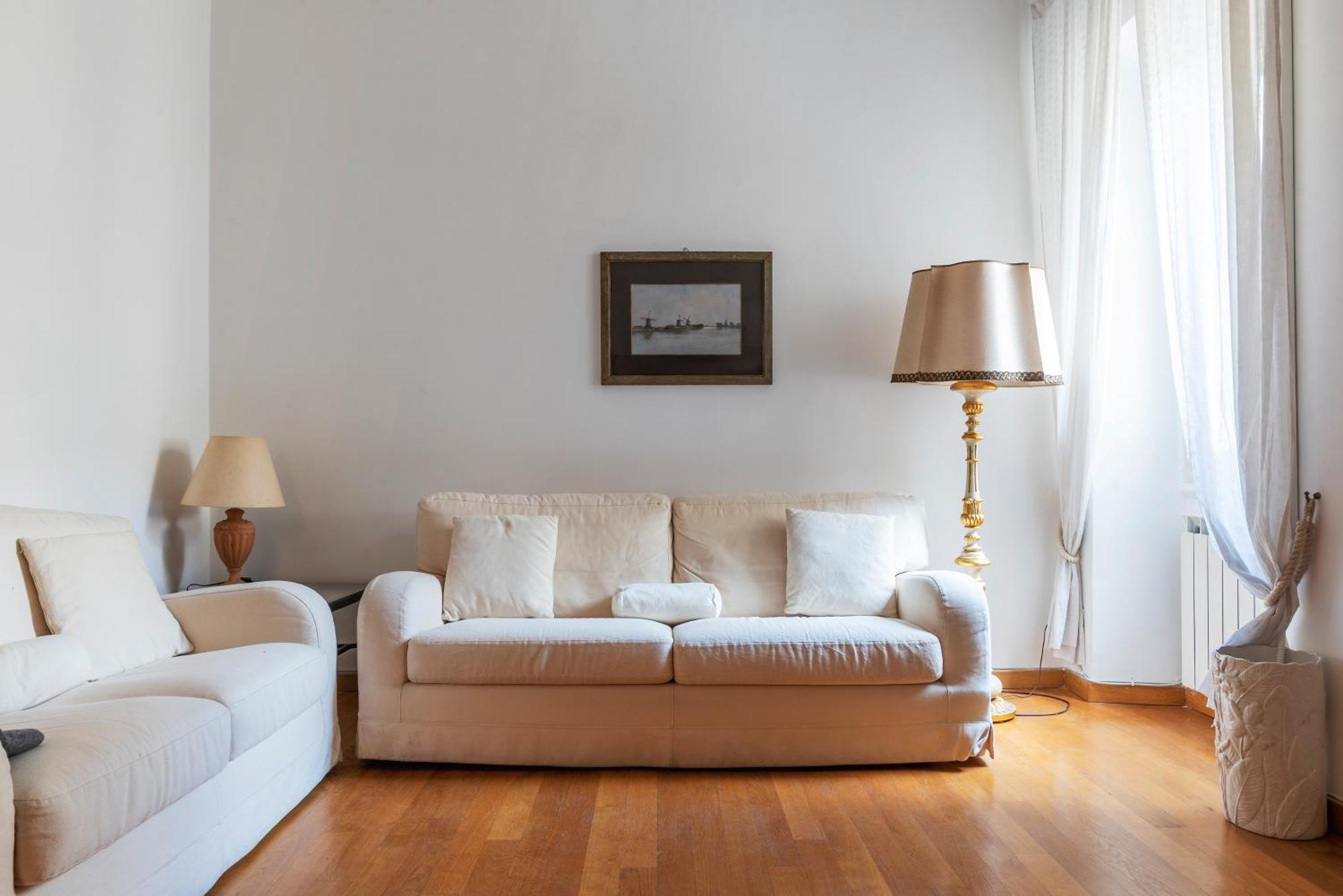 Accogliente E Colorato, A Pochi Passi Dal Colosseo - Fromhometorome Appartement